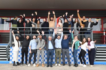 portefolio photo de groupe equipe seminaire entreprise animation karting onlykart lyon