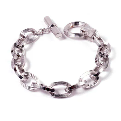 Photographie bijoux fantaisie sur fond blanc – packshot catalogue Lyon