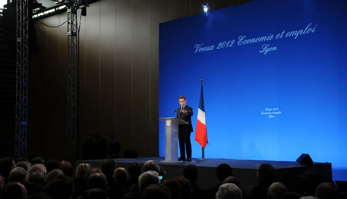 Nicolas Sarkozy prononçant son discours de vœux devant les invités à Lyon