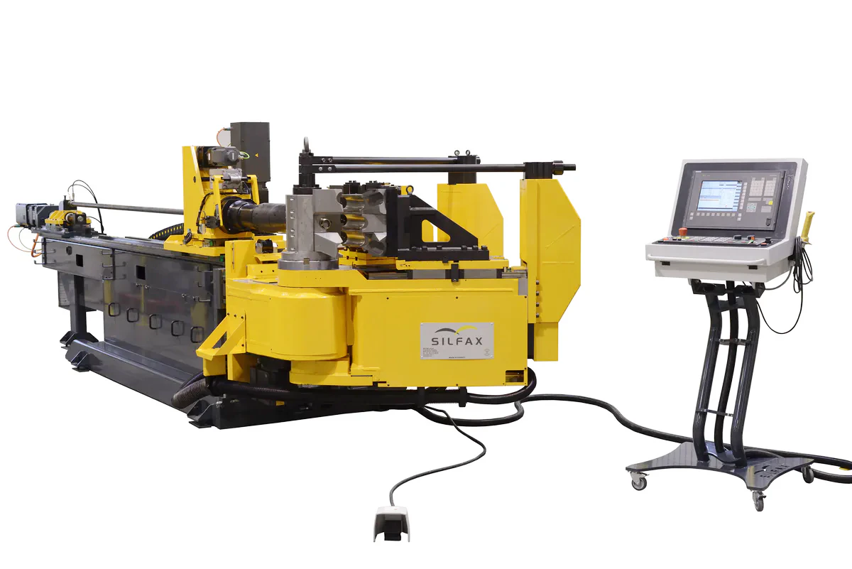 Photographe industriel en immersion sur site de production à Lyon – prise de vue machines et équipes en activité