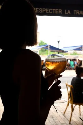 Photo produit bière en ambiance – photographe produit alimentaire professionnel Lyon