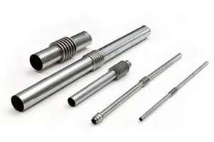 Packshot professionnel de machine-outil réalisé sur site industriel avec studio photo mobile – fond blanc, éclairage calibré