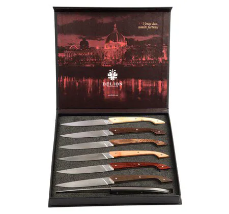 Coffret de couteaux lyonnais en packshot professionnel