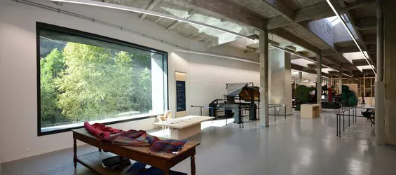 photographie d'architecture intérieure panoramique – musée de l'industrie textile de Vienne, Philippe Théry photographe Lyon