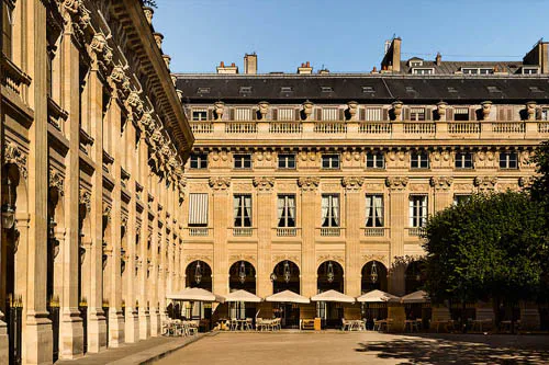 Photographie d'architecture professionnelle à Lyon – ancien bâtiment monument photographe Philippe Théry
