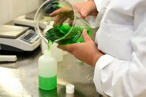 Photo illustration laboratoire lycée professionnel Lyon – reportage institutionnel Philippe Thery