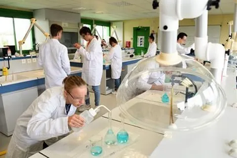 reportage photo institutionnel Lyon – lycée professionnel, ateliers et vie scolaire