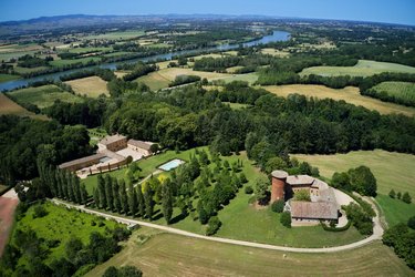 photo vue aerienne drone  chateau chavagneux photographe lyon philippe thery