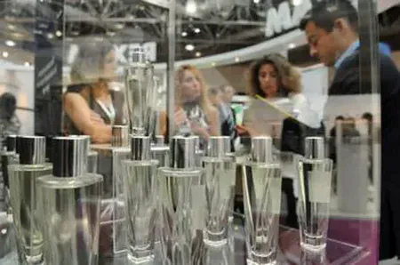 Présentation de produits et de packagings au salon Luxepack Monaco