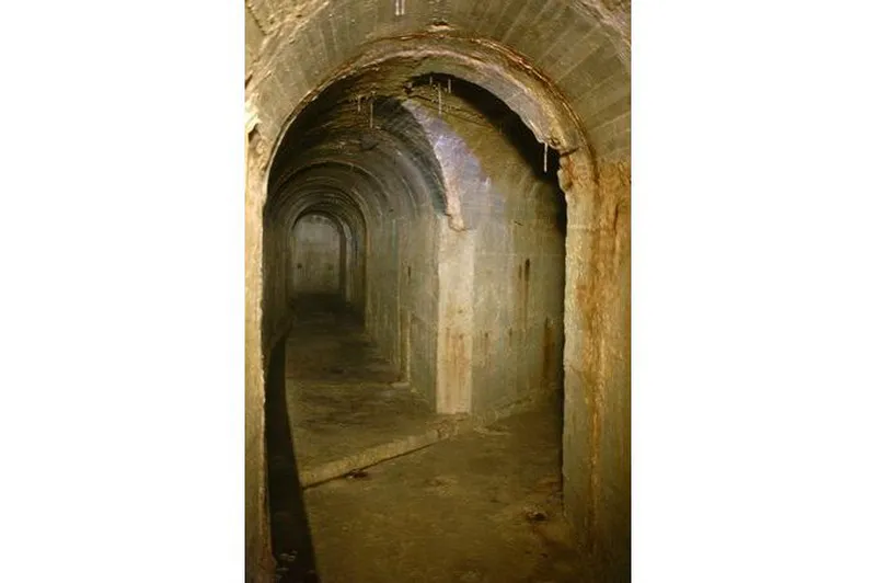 Souterrain en beton reseau imbert colomes sous les pentes de la croix rousse Lyon credit photo Philippe Théry Photographe