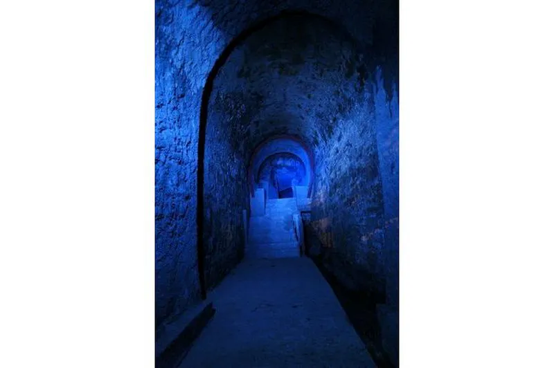 Lyon Souterrain Mouillard acces par escalier citerne souterraine vaise credit photo Philippe Théry Photographe