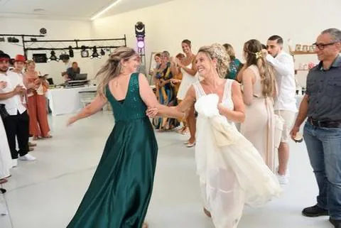 couple-main-dans-la-main