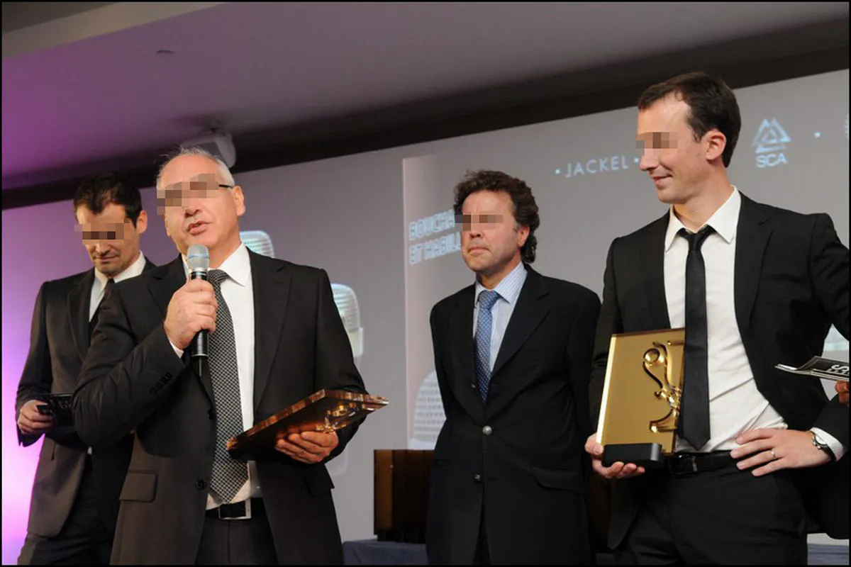 Reportage photo événementiel lors d'une remise de prix professionnelle en entreprise