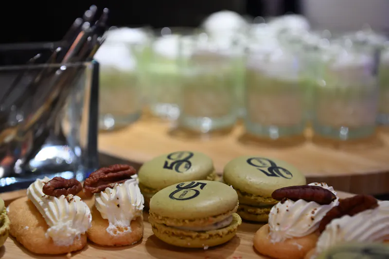 Macarons personnalisés 50 ans ISTELI lors du cocktail de la remise de diplôme Lyon