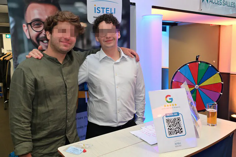 Stand avis Google lors de la soirée de remise de diplôme ISTELI Lyon