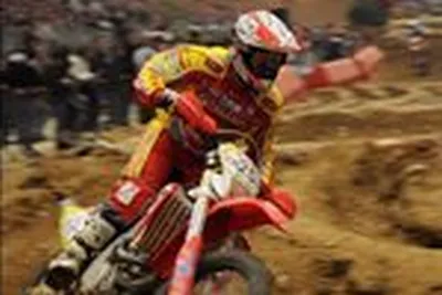 Moto de supercross en action lors d un evenement indoor a Eurexpo Lyon