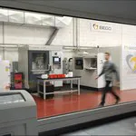 Photographie de production industrielle à Lyon : reportage technique des processus de fabrication