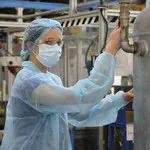 Machine industrielle en fonctionnement à Lyon : reportage photo technique des équipements de production