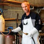 Gros plan sur machines industrielles à Lyon : photographie technique des équipements de production