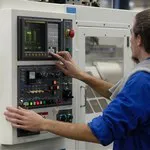 Packshot professionnel de vêtements techniques à Lyon : photographie pour catalogues et supports marketing industriels