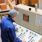 Reportage photo sur structure industrielle à Lyon : capture des infrastructures et des processus techniques