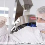 Travail en équipe sur site industriel à Lyon : reportage photo des collaborations et processus techniques