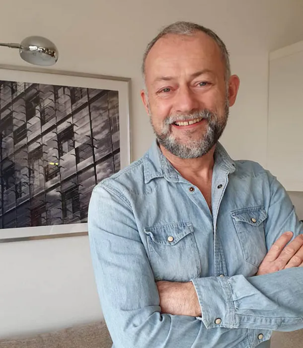 portrait de Philippe Thery, photographe professionnel d’entreprise et corporate à Lyon