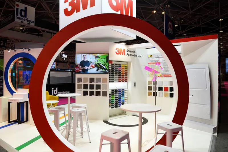 Photographie de stand avant ouverture sur salon professionnel CPrint a Eurexpo Lyon