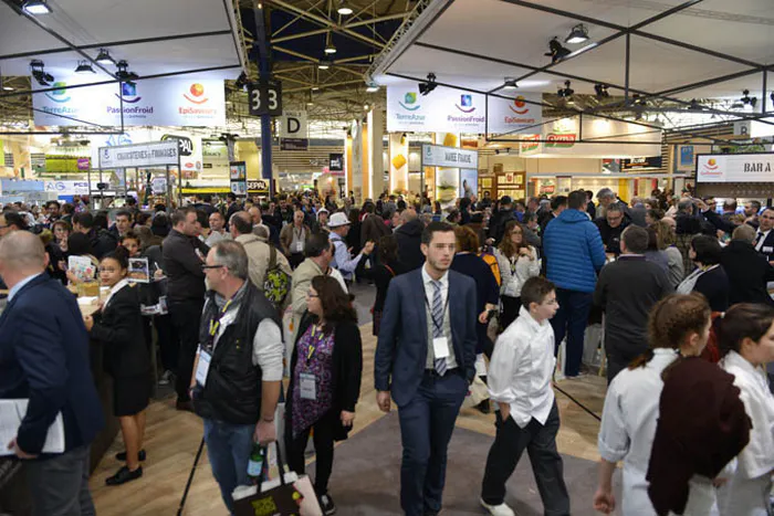 Ambiance foule au salon Sirha Lyon Eurexpo par Philippe Thery photographe salon professionnel et stand