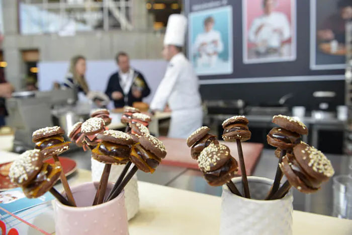 Photo produit chocolat au Salon Sirha Lyon Eurexpo par Philippe Thery photographe de stand et reportage salon