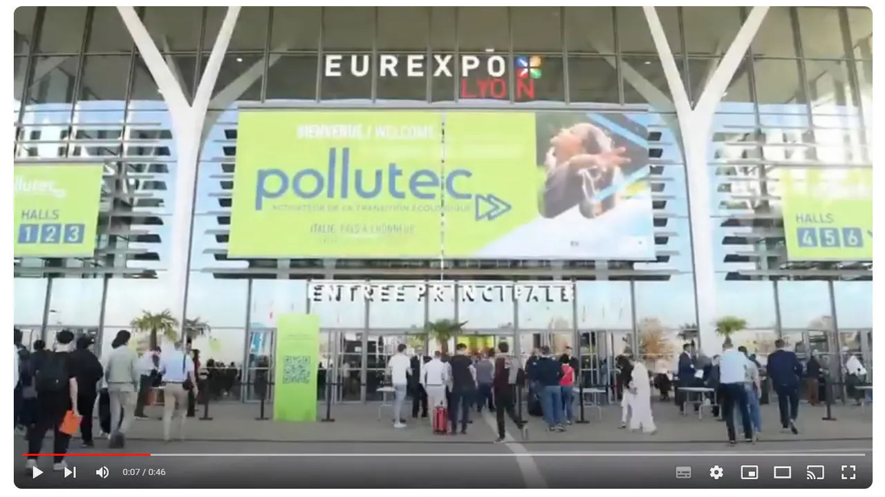 Vidéo reportage à l’entrée du salon Pollutec à Eurexpo Lyon, tournage professionnel événementiel