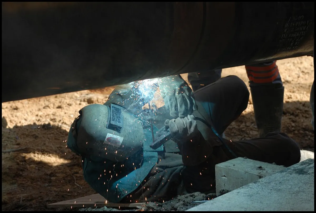 Reportage photo de soudure sur chantier BTP à Lyon : capture des détails techniques par un photographe spécialisé